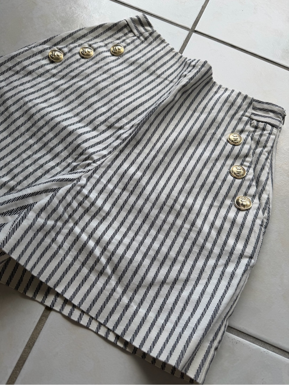 Zara Black and White Striped Shorts Summer Vacation Travel Casual High waist